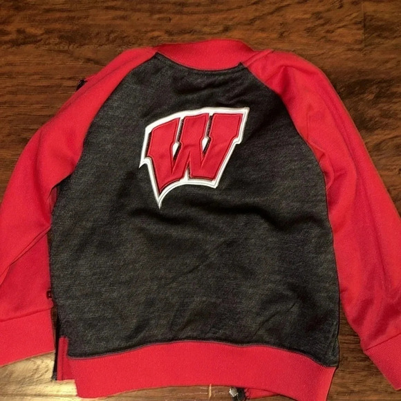EUC Wisconsin Badgers Jacket (4T) - Picture 4 of 5